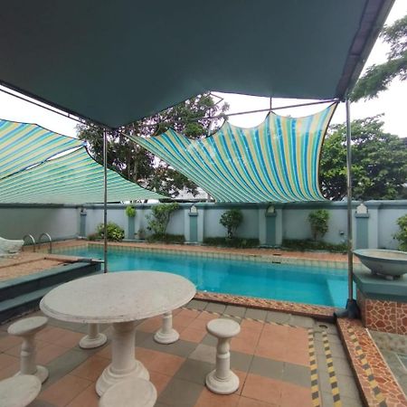 Vila Princess,Sentul 4Bedroom Dan Tenda Camping,Private Pool, Tenis Meja, Mini Billiard, Karaoke, Ayunan,Bbq, 08Satu3 80Satu6 4Satu5Satu Богор Экстерьер фото