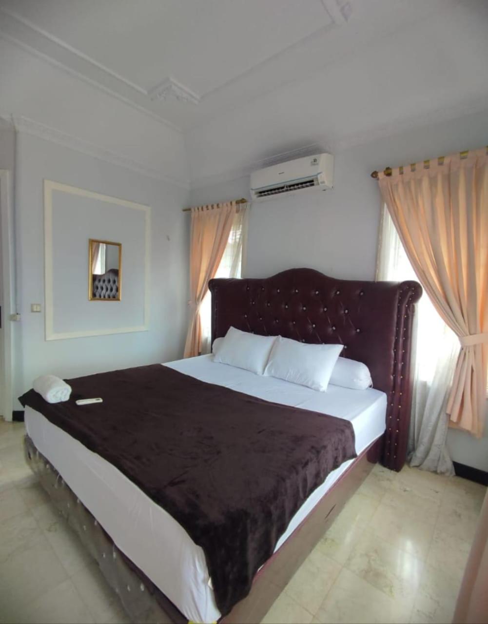 Vila Princess,Sentul 4Bedroom Dan Tenda Camping,Private Pool, Tenis Meja, Mini Billiard, Karaoke, Ayunan,Bbq, 08Satu3 80Satu6 4Satu5Satu Богор Экстерьер фото