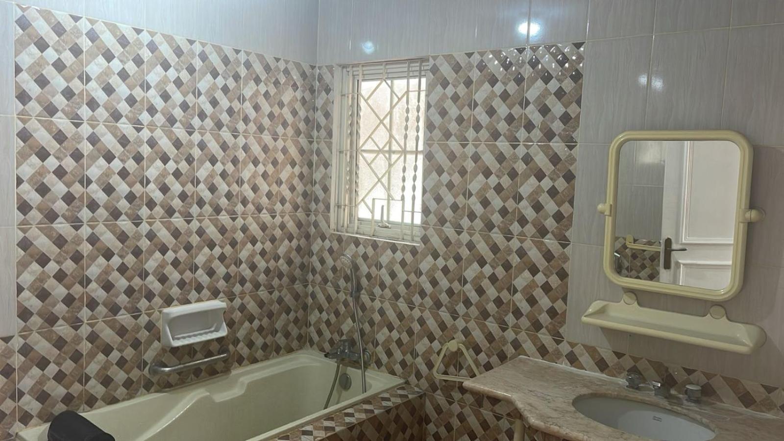 Vila Princess,Sentul 4Bedroom Dan Tenda Camping,Private Pool, Tenis Meja, Mini Billiard, Karaoke, Ayunan,Bbq, 08Satu3 80Satu6 4Satu5Satu Богор Экстерьер фото