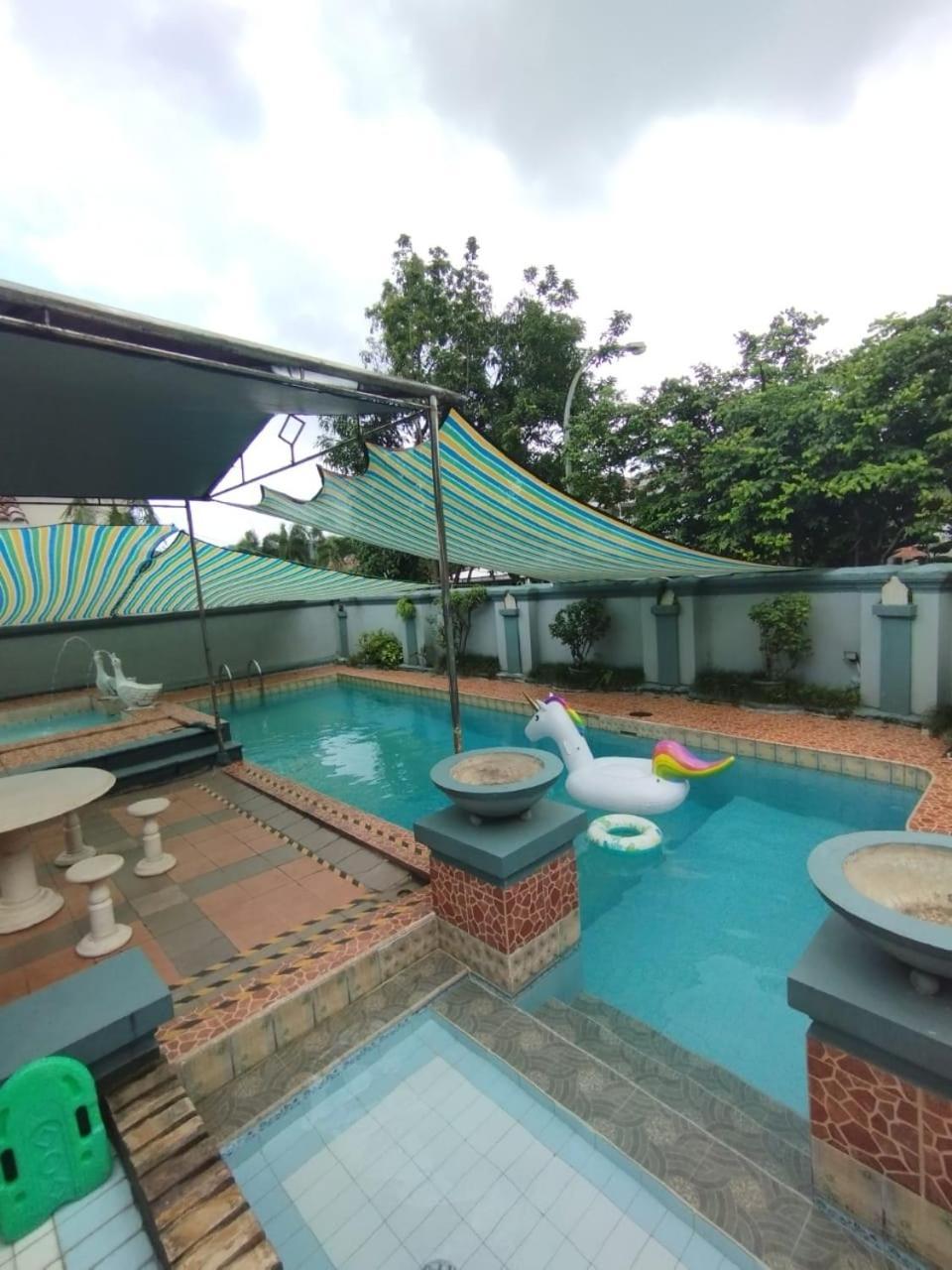 Vila Princess,Sentul 4Bedroom Dan Tenda Camping,Private Pool, Tenis Meja, Mini Billiard, Karaoke, Ayunan,Bbq, 08Satu3 80Satu6 4Satu5Satu Богор Экстерьер фото
