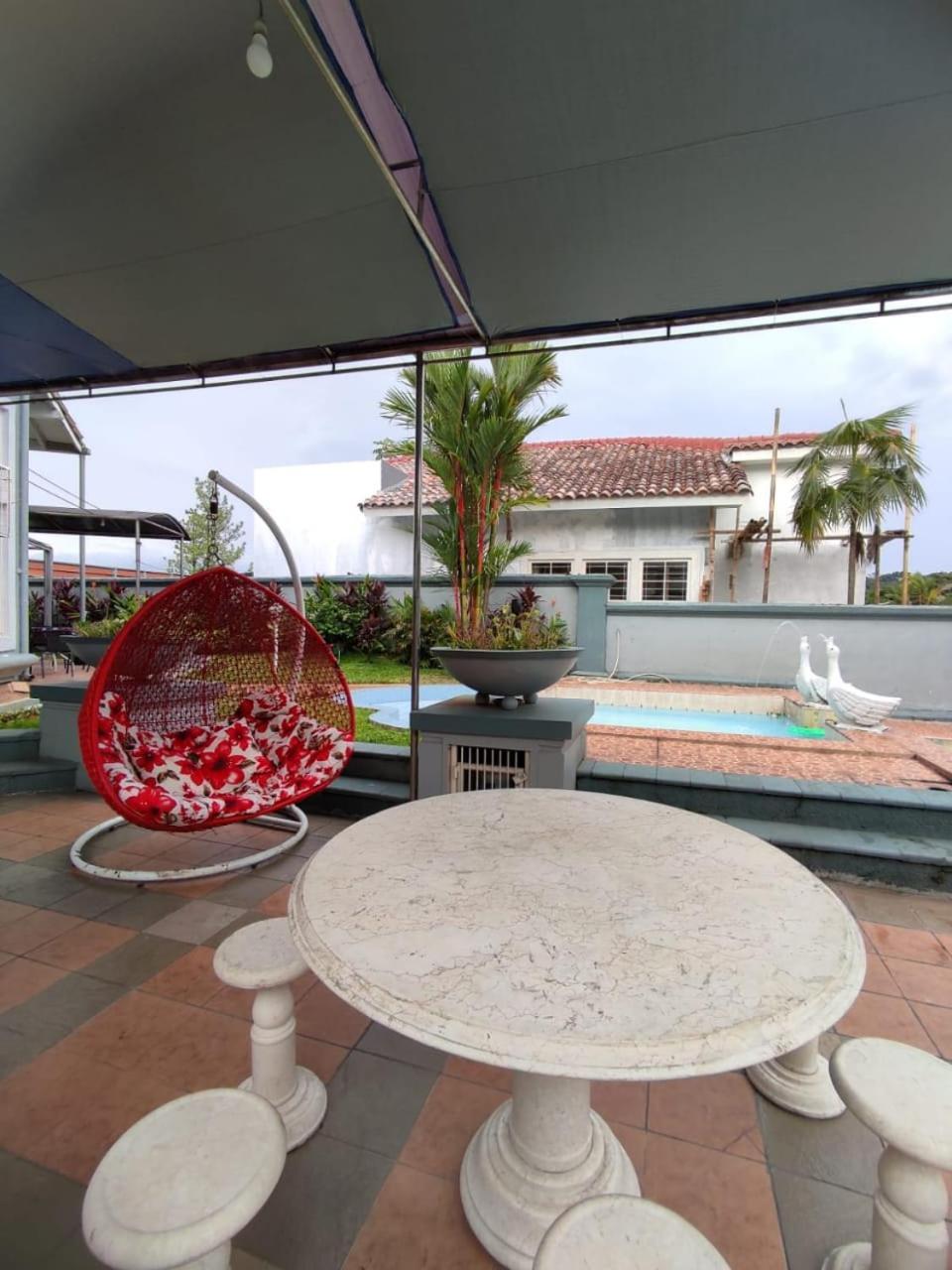 Vila Princess,Sentul 4Bedroom Dan Tenda Camping,Private Pool, Tenis Meja, Mini Billiard, Karaoke, Ayunan,Bbq, 08Satu3 80Satu6 4Satu5Satu Богор Экстерьер фото