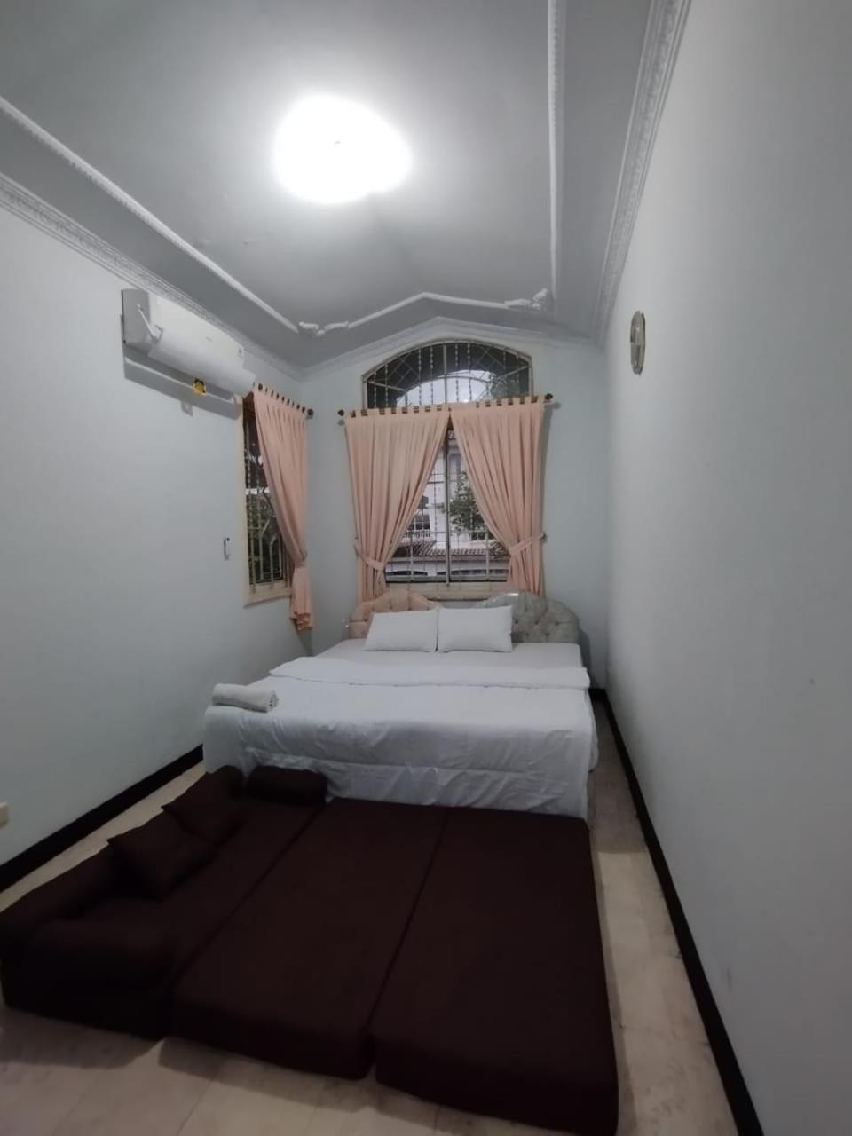 Vila Princess,Sentul 4Bedroom Dan Tenda Camping,Private Pool, Tenis Meja, Mini Billiard, Karaoke, Ayunan,Bbq, 08Satu3 80Satu6 4Satu5Satu Богор Экстерьер фото