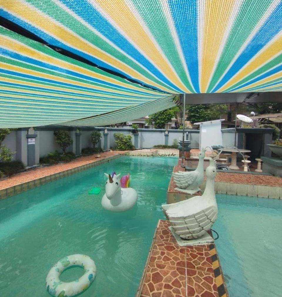 Vila Princess,Sentul 4Bedroom Dan Tenda Camping,Private Pool, Tenis Meja, Mini Billiard, Karaoke, Ayunan,Bbq, 08Satu3 80Satu6 4Satu5Satu Богор Экстерьер фото