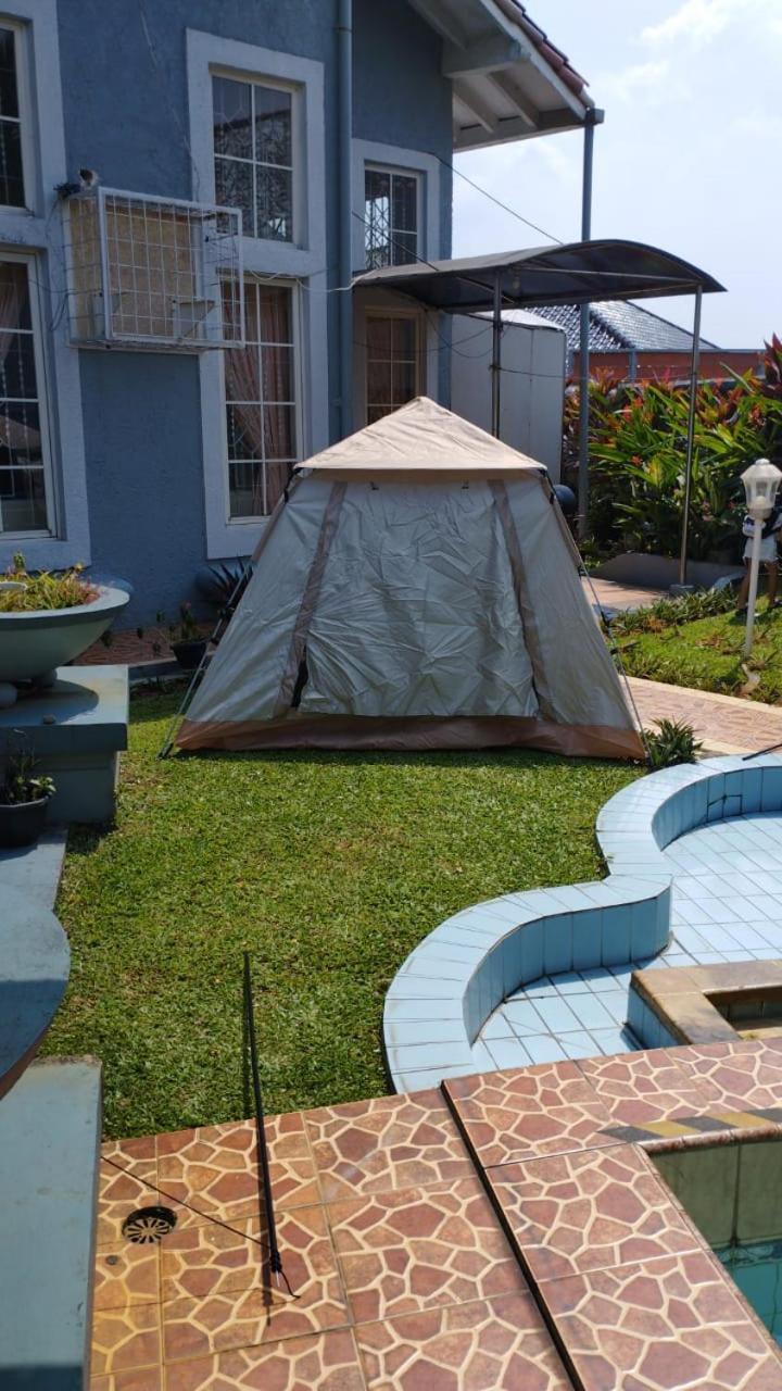 Vila Princess,Sentul 4Bedroom Dan Tenda Camping,Private Pool, Tenis Meja, Mini Billiard, Karaoke, Ayunan,Bbq, 08Satu3 80Satu6 4Satu5Satu Богор Экстерьер фото