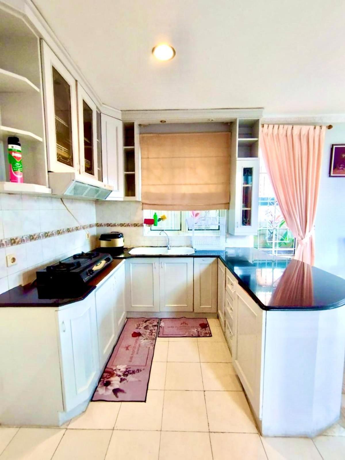 Vila Princess,Sentul 4Bedroom Dan Tenda Camping,Private Pool, Tenis Meja, Mini Billiard, Karaoke, Ayunan,Bbq, 08Satu3 80Satu6 4Satu5Satu Богор Экстерьер фото